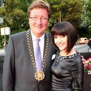 Eurovision Song Contest Nadine Beiler am Roten Teppich VIENNA.AT